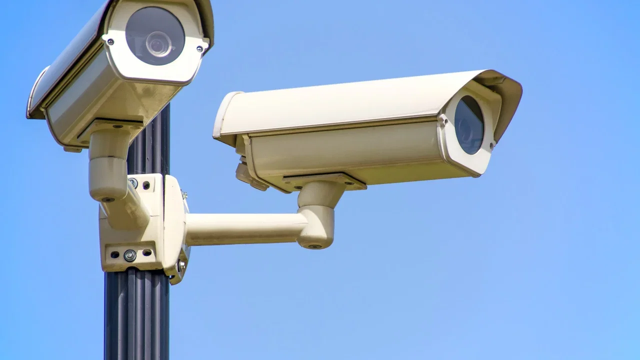 Intelligenza artificiale e videosorveglianza: i problemi con l'AI Act