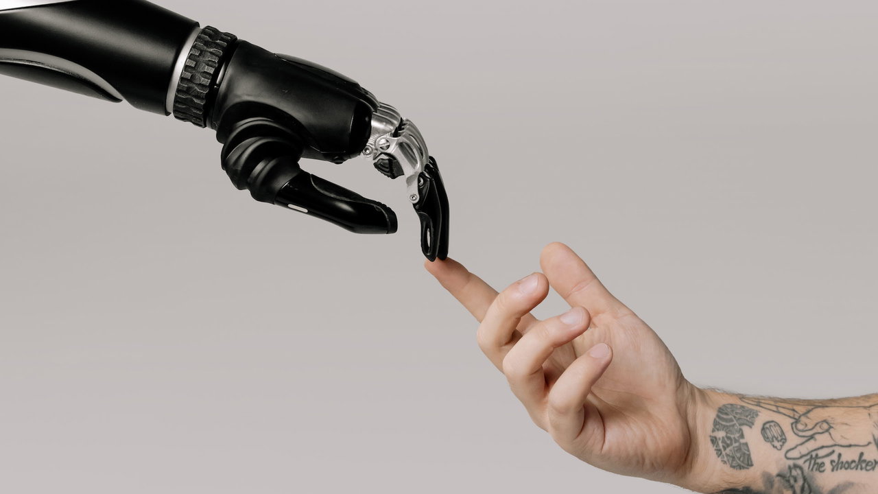 Bild sostituirà 200 collaboratori con l'intelligenza artificiale