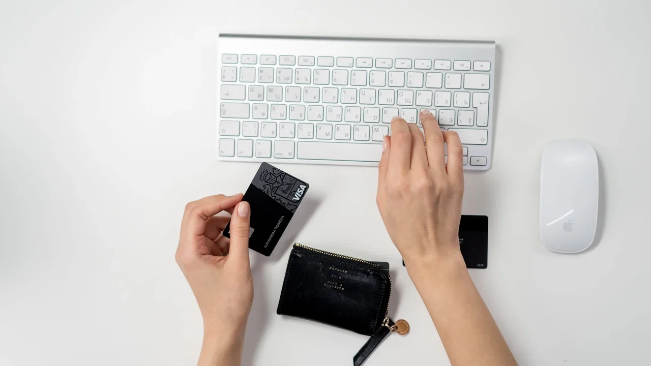 Amazon presenta Rufus, l'assistente di IA per lo shopping