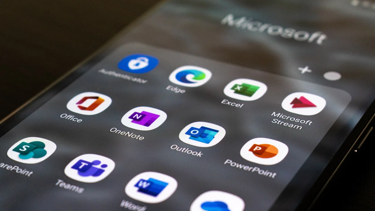 Da aprile aumenteranno i prezzi del cloud Microsoft