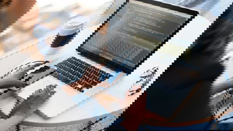 La democratizzazione dello sviluppo ha reso i programmatori obsoleti?