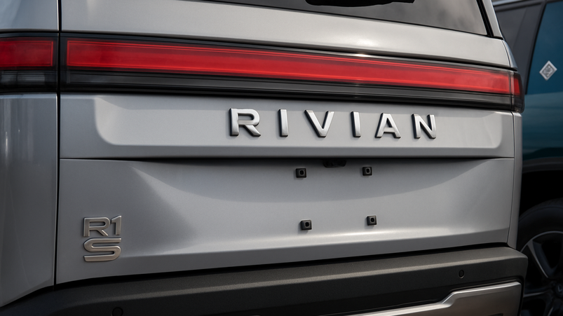 Rivian lancia chip AI proprietario anti-Nvidia