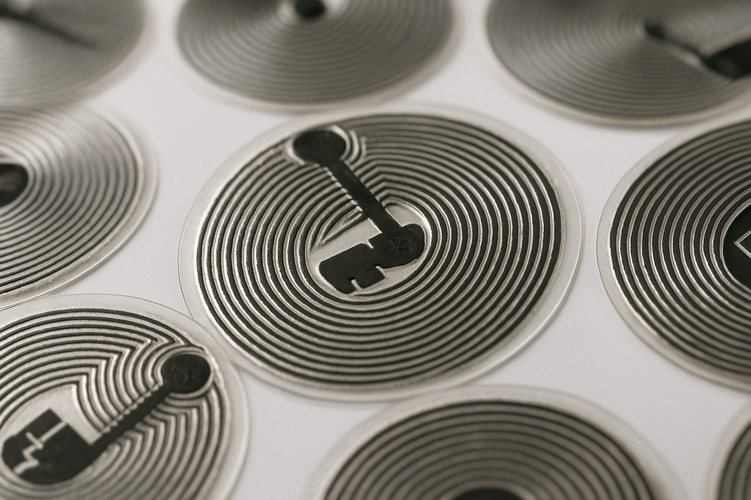 RFID passivi trasmettono dati da sensori