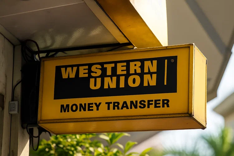 Western Union abbandona VMware per Nutanix