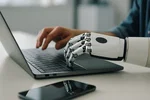 IBM lancia Bob, l'assistente IA per il coding