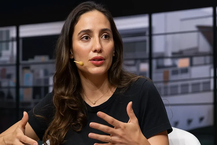 Mira Murati: l'IA deve tenere l'uomo al centro