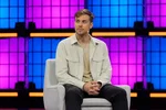 Vibe coding: 8 startup raccolgono miliardi