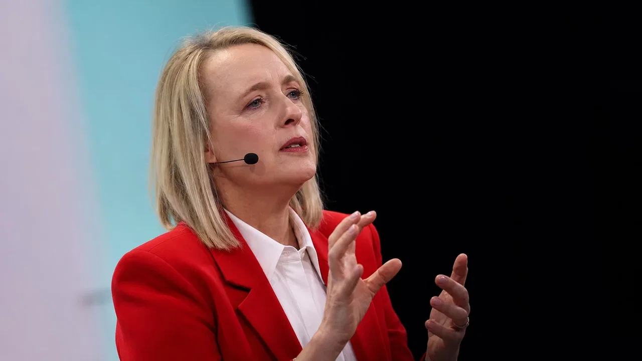 Accenture, Sweet frena sull'IA: titolo in calo