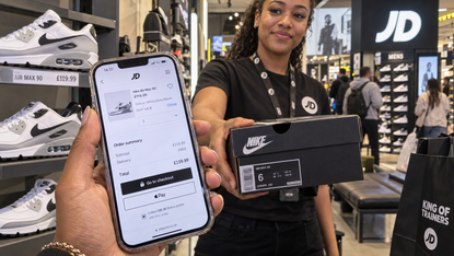 JD Sports rinnova l'e-commerce, vendite online su del 5,2%