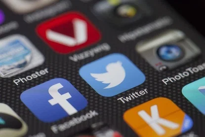 Il miraggio della pubblicità gratuita sui social media