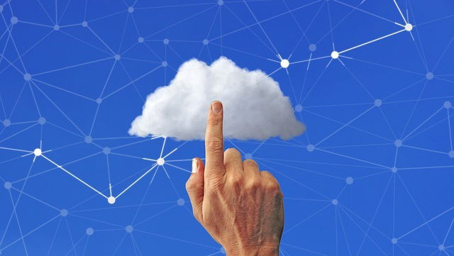 Il cloud decolla sull'onda dell'intelligenza artificiale
