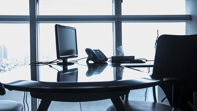 AI minaccia lavori: due professioni a rischio