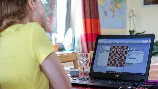 L'AI cambia le regole: nuove strategie per restare visibili