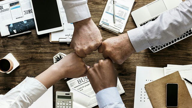 Team in crisi: 5 strategie concrete per risolvere conflitti cronici
